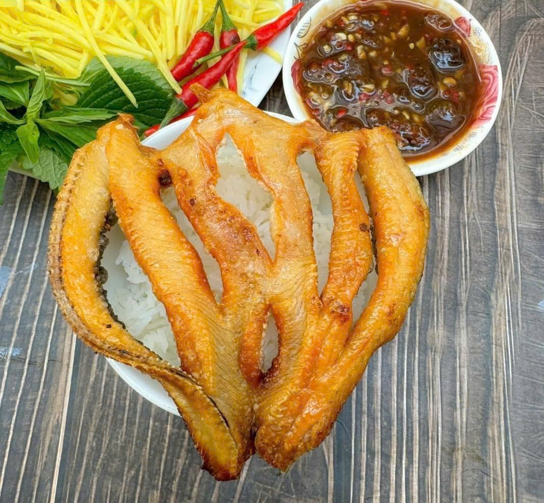 Khô cá lóc đồng xẻ